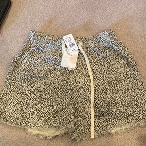 Cheetah shorts with pockets size med